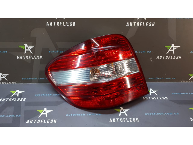 Бу фонарь левый A1648201964 для Mercedes ML-Class