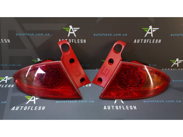 Б/у фонарь задний левый 1P0945111D для Seat Leon