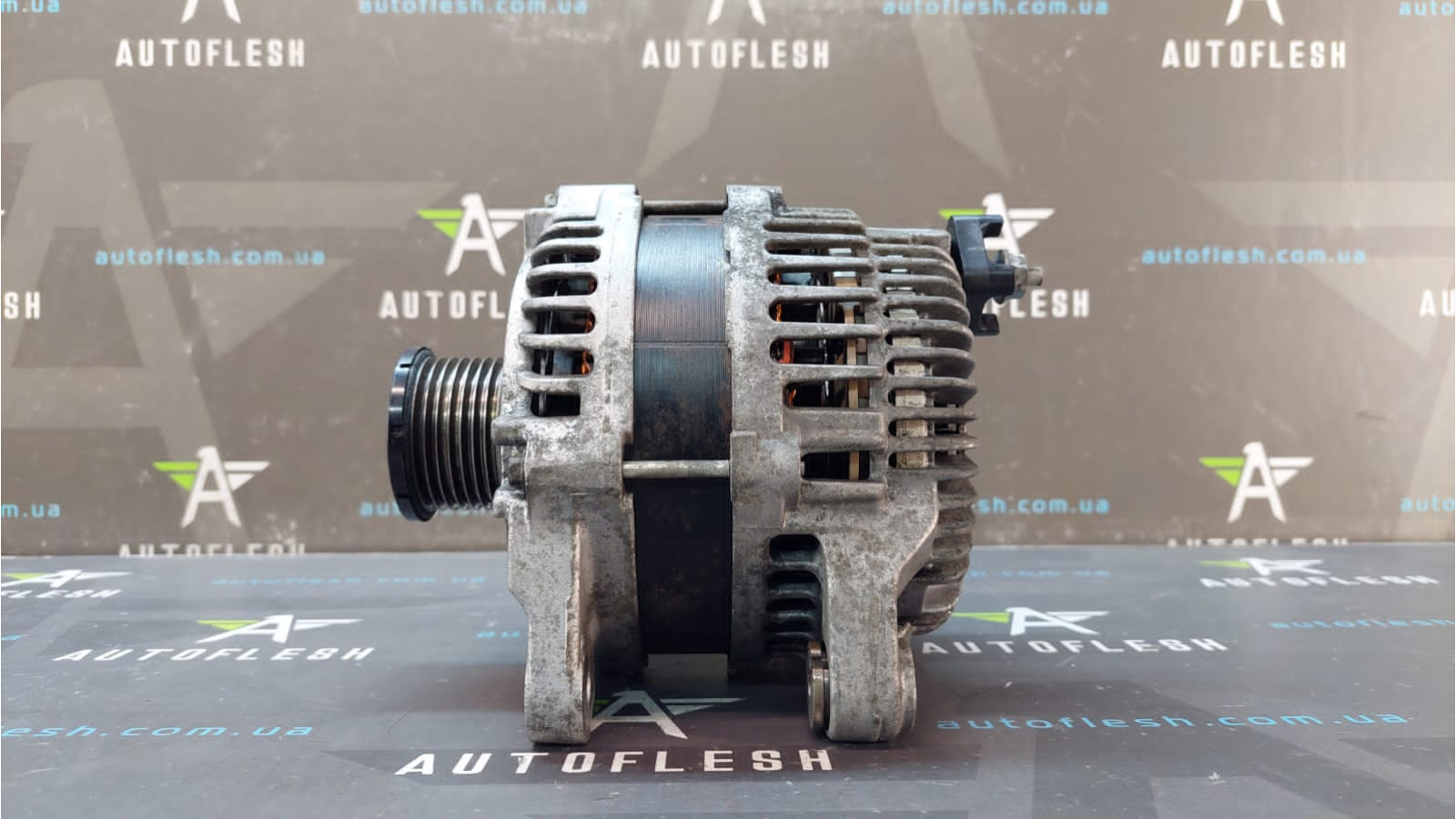 Б/у генератор 231001822R, A003TX0481 для Nissan NV400/ Opel Movano/ Renault