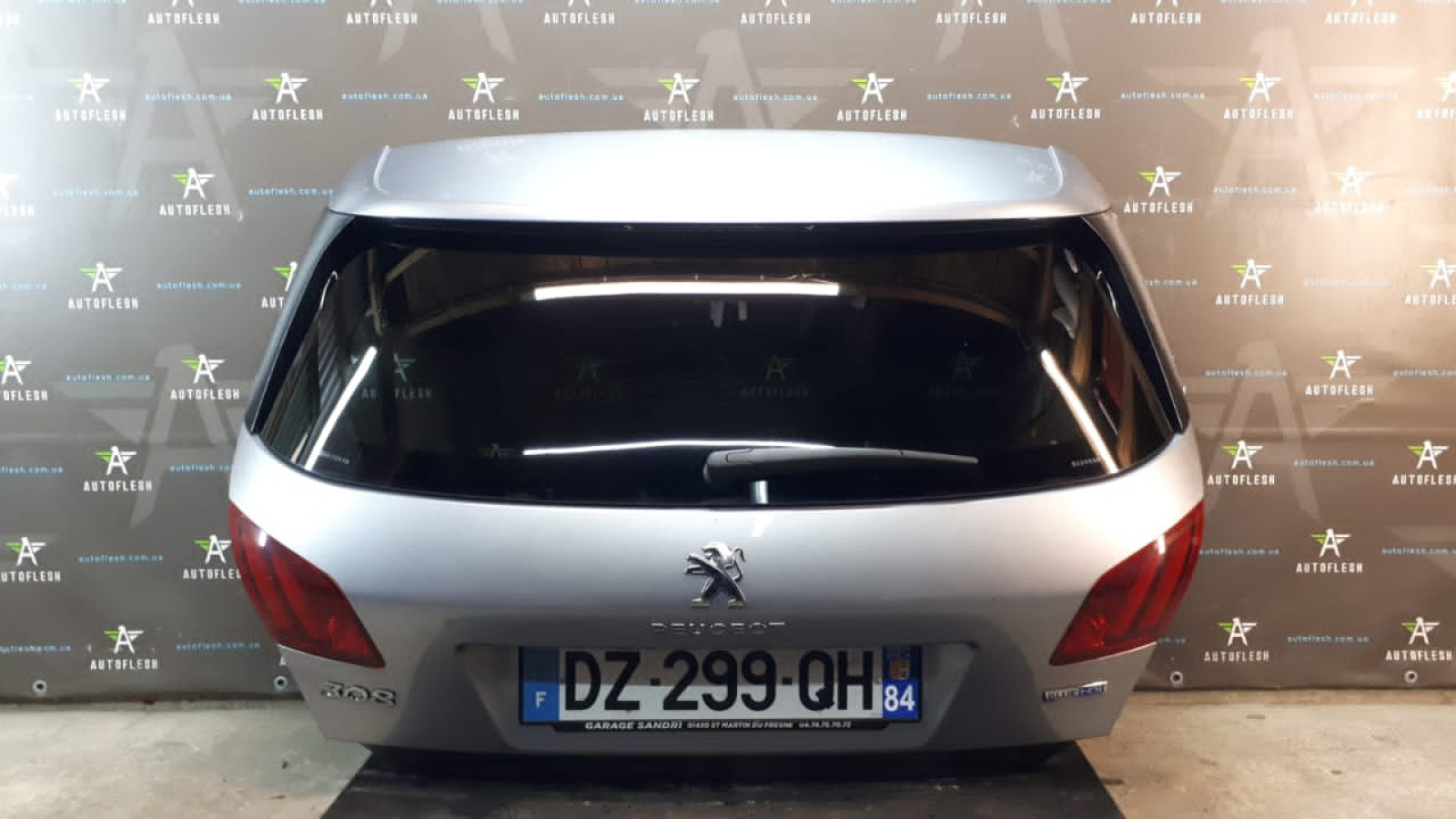 Б/у крышка багажника/ ляда в сборе 1610669880, 9677892380 для Peugeot 308 II