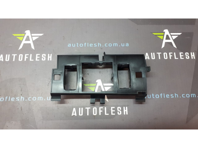 Б/у кронштейн кнопок 689219239R, 689211676R для Renault Zoe