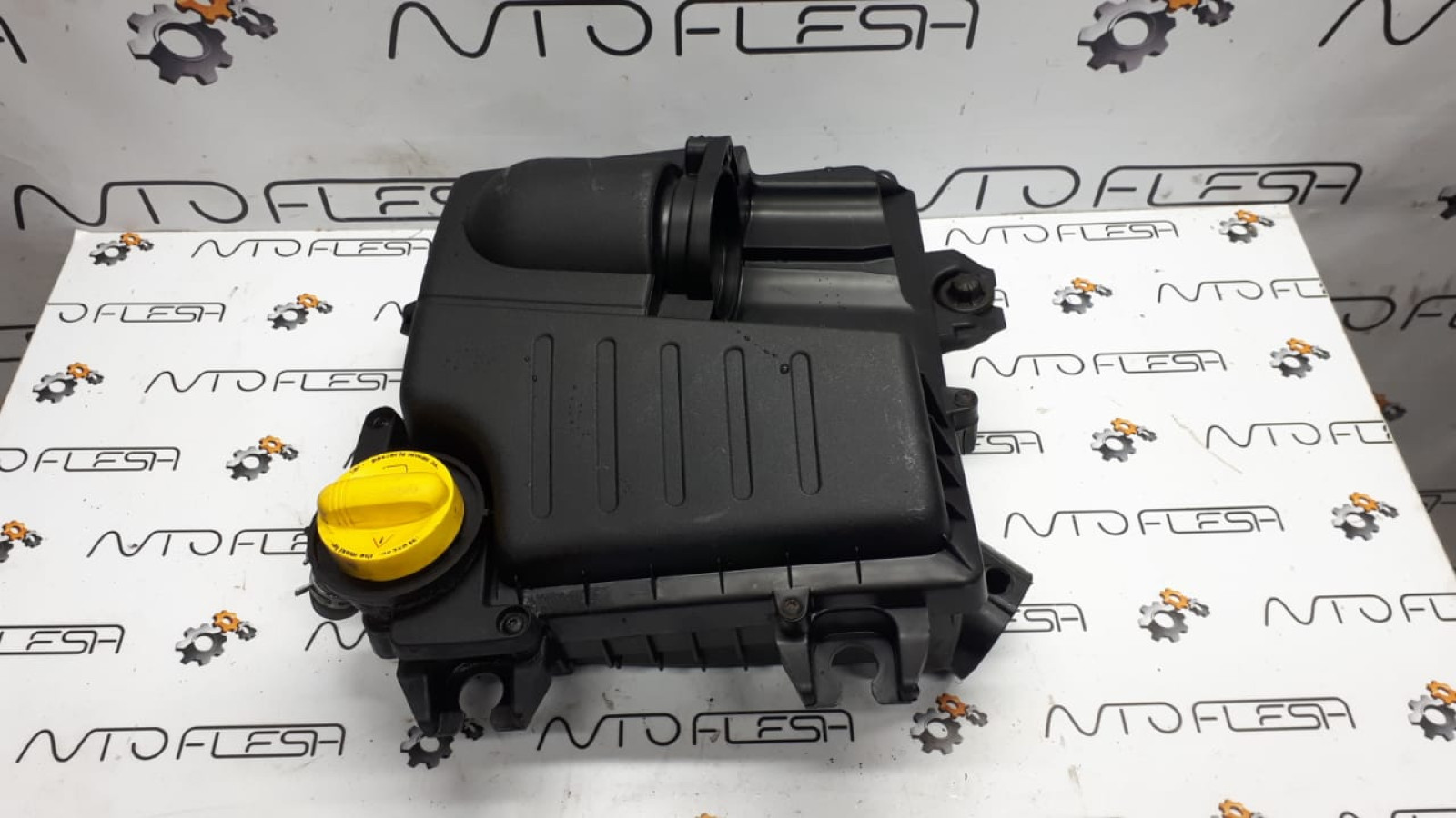 Б/у корпус воздушного фильтра 820046732143 для Nissan Primastar/ Opel Vivaro/ Renault Trafic II/ Vauxhall Vivaro