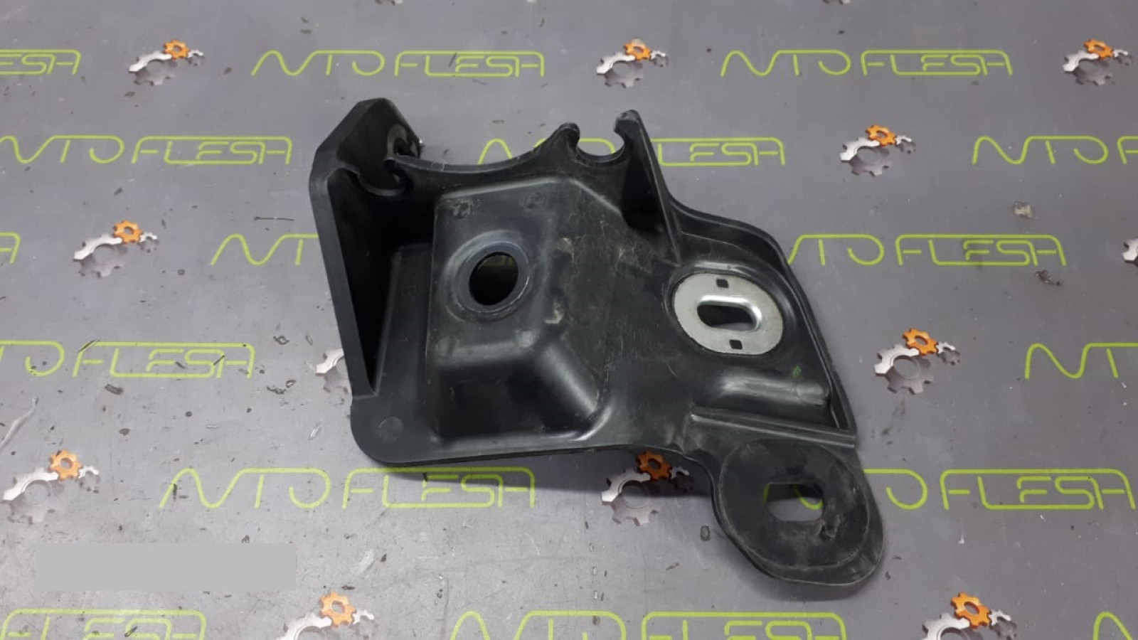 Б/у кронштейн блока ABS 13215999, 329510614 для Opel Corsa D
