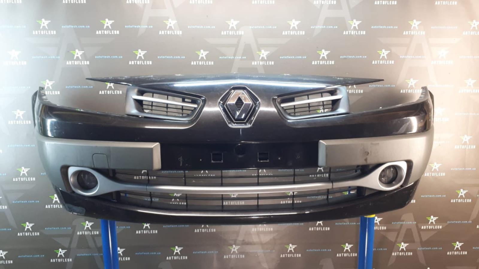 Б/у бампер передний для Renault Megane II (рестайлинг)