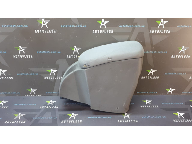 Б/у подлокотник 7701068130, 969104869R для Renault Kangoo II Б/у подлокотник 7701068130, 969104869R для Renault Kangoo II