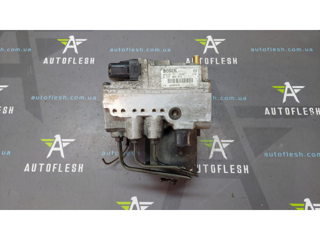 Б/у блок ABS 0265220008, 0273004098, 2.5 TDI для Volkswagen Transporter T4 Б/у блок ABS 0265220008, 0273004098, 2.5 TDI для Volkswagen Transporter T4
