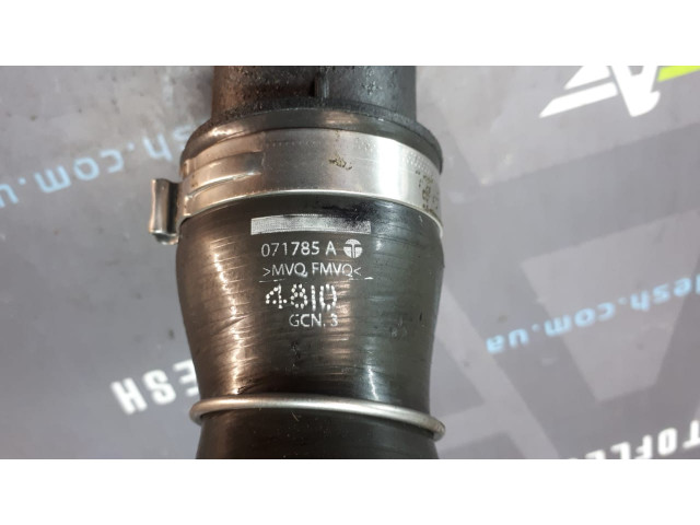 Б/у патрубок интеркулера 071785A для Dacia/ Renault Б/у патрубок интеркулера 071785A для Dacia/ Renault