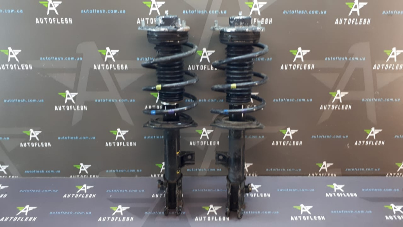 Б/у амортизатор передний 54650-3U010, 54660-3U010 для Hyundai IX35/ KIA Sportage
