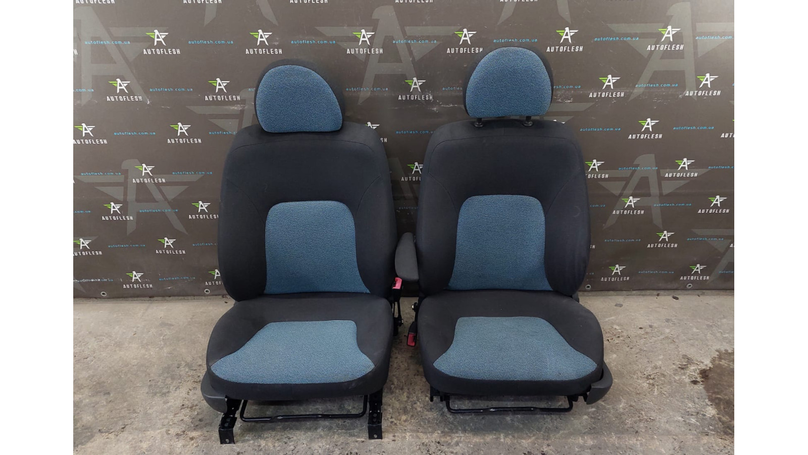 Б/у сиденья передние 46809675, 46810389 для Fiat Doblo