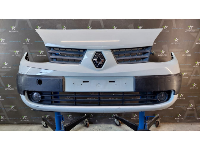 Б/у бампер передний в сборе для Renault Scenic II