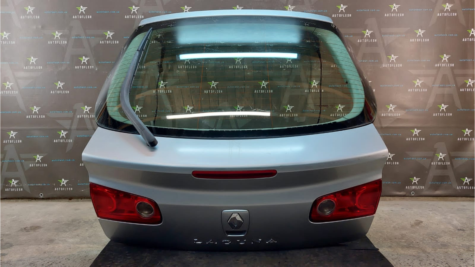 Б/у крышка багажника в сборе 7751474532, код краски: OV369 для Renault Laguna II хэтчбек