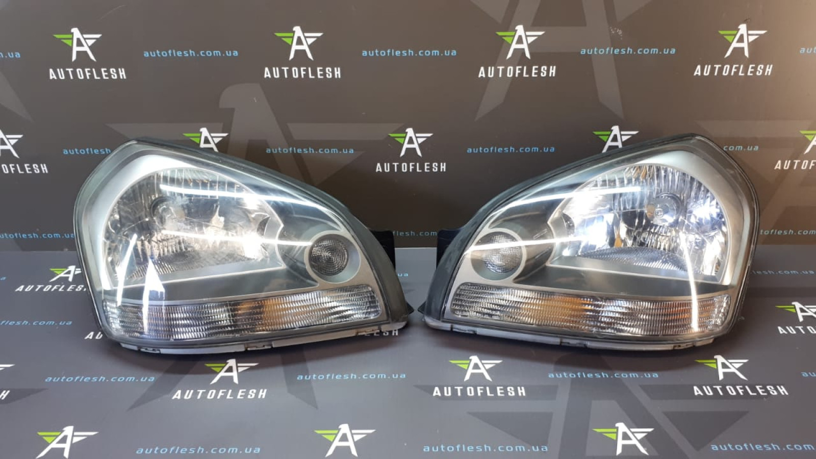Б/у фара левая/ правая 921032E020, 921042E020 для Hyundai Tucson