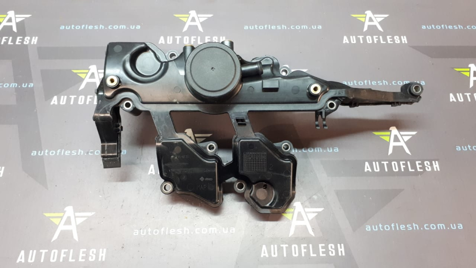 Б/у крышка клапанов/ сапун/ маслоотделитель 8200464373, 2.0 dCi M9R для Nissan/ Opel/ Renault Б/у крышка клапанов/ сапун/ маслоотделитель 8200464373, 2.0 dCi M9R для Nissan/ Opel/ Renault