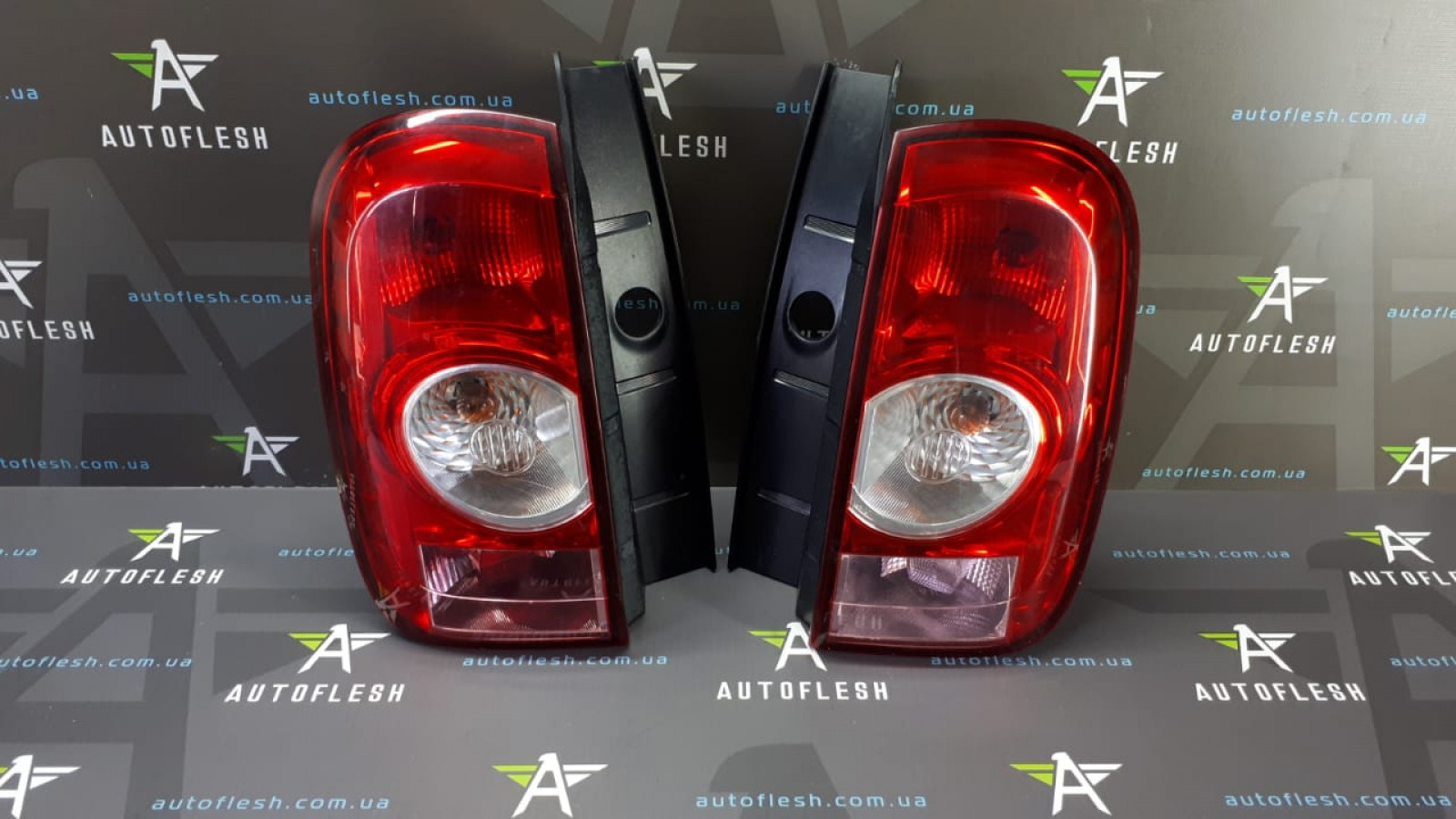 Б/у фонарь задний 265500033R, 265550035R для Dacia Duster