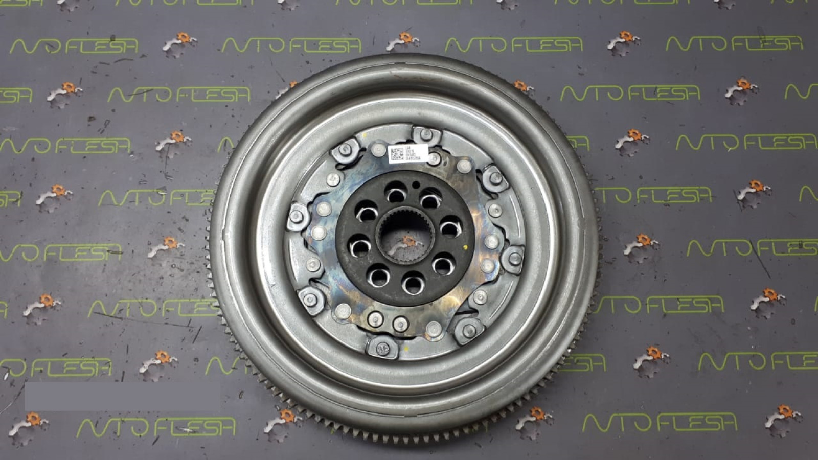 Б/у демпферный маховик/ демпфер 06K105266A, 2.0 TFSI, 29 тыс.км для Audi/ Seat/ Skoda/ Volkswagen