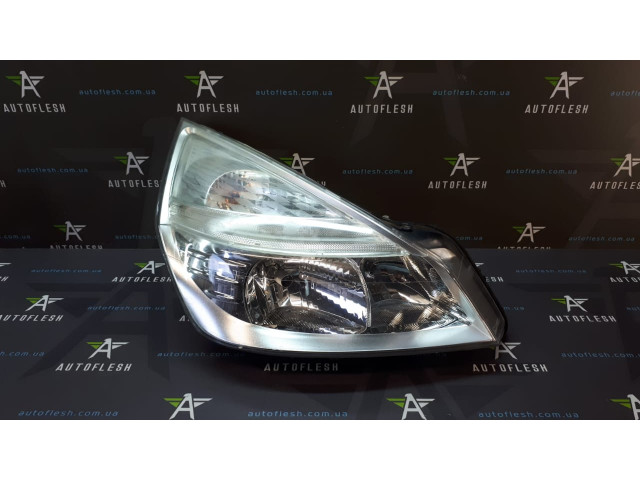Б/у фара правая 8200394704 для Renault Espace IV
