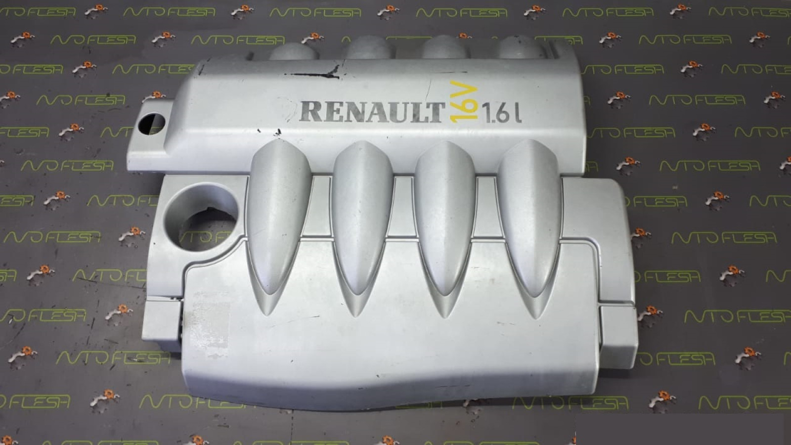 Б/у крышка двигателя декоративная 8200287536, 1.6 для Renault Laguna II/ Megane II/ Scenic II Б/у крышка двигателя декоративная 8200287536, 1.6 для Renault Laguna II/ Megane II/ Scenic II