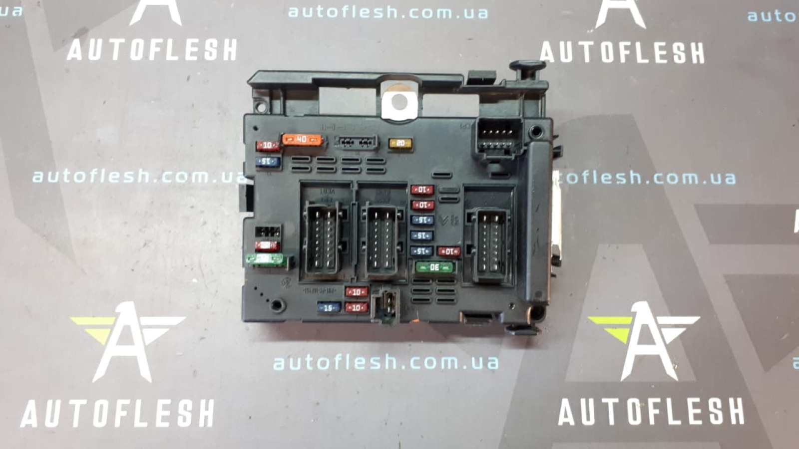 Б/у блок предохранителей BSM 9650664080 для Citroen/ Peugeot