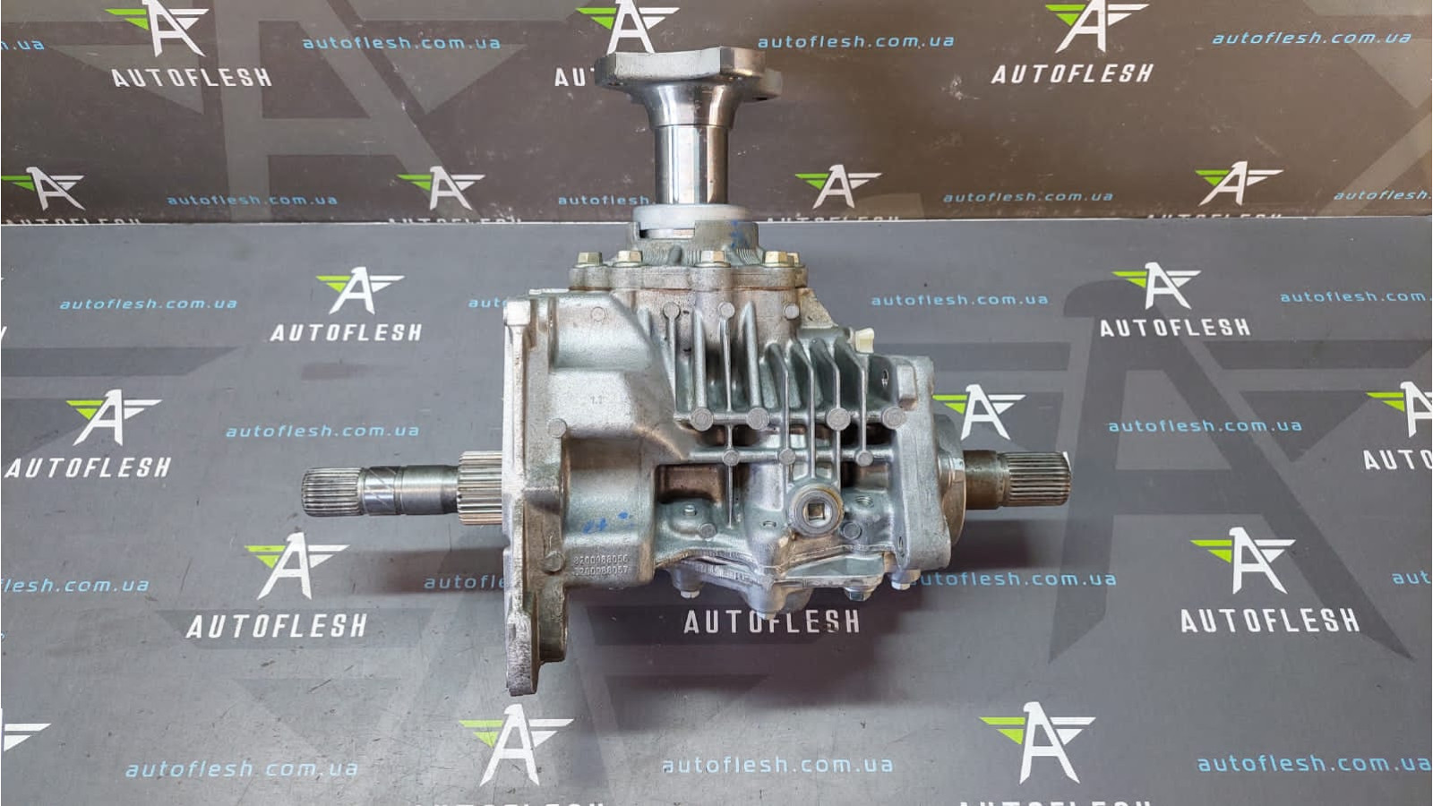 Б/у раздатка КПП/ редуктор/ мост 8201116370, 1.5 dCi TL8 4x4 для Dacia/ Renault Duster