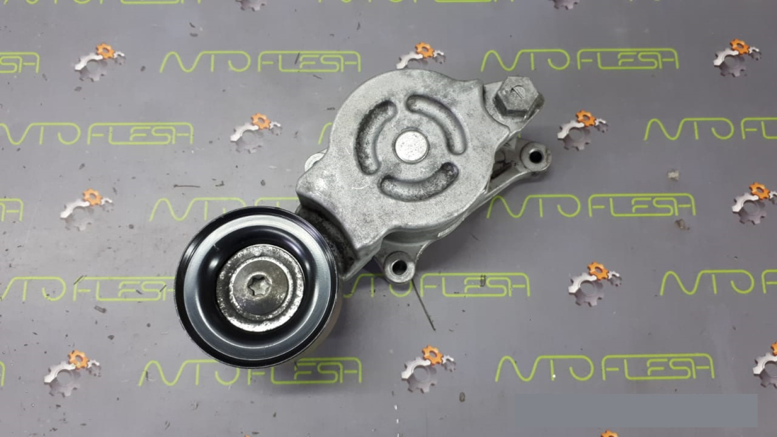 Б/у натяжной ролик, поликлиновой ремень R2AA15980B для Mazda 3/ 6/ CX-7