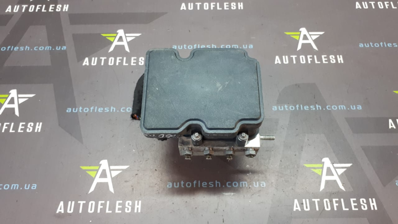 Б/у блок ABS A9069002302, 2265106513, 0265956033 для Mercedes Sprinter/ Volkswagen Crafter Б/у блок ABS A9069002302, 2265106513, 0265956033 для Mercedes Sprinter/ Volkswagen Crafter