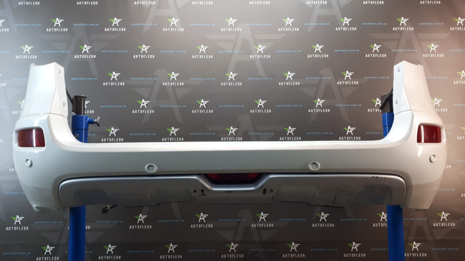 Б/у бампер задний в сборе 85022JY04H для Renault Koleos I