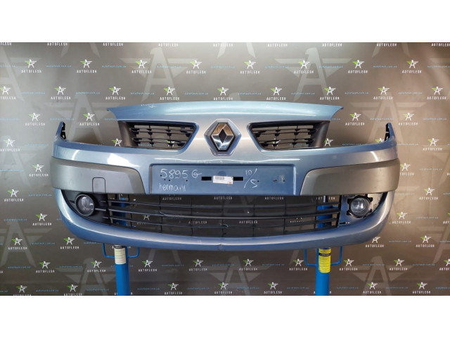 Б/у бампер передний 7701477299 для Renault Scenic II