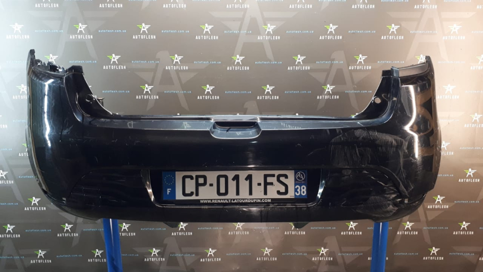 Б/у бампер задний в сборе 850225639R для Renault Clio IV хэтчбек
