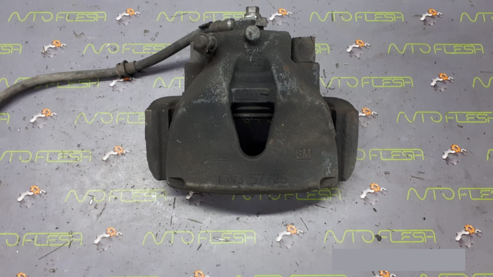 Б/у передний суппорт FN35725, FN3 57/25 для Opel Astra H