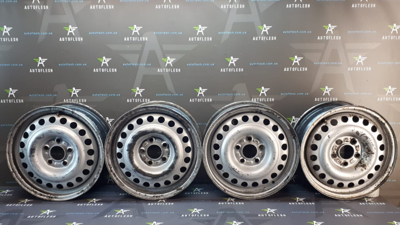 Б/у диски стальные 5048530, 9T161007CA, 6Jx15/ ET52.5, разболтовка 5x108 для Ford Transit Connect