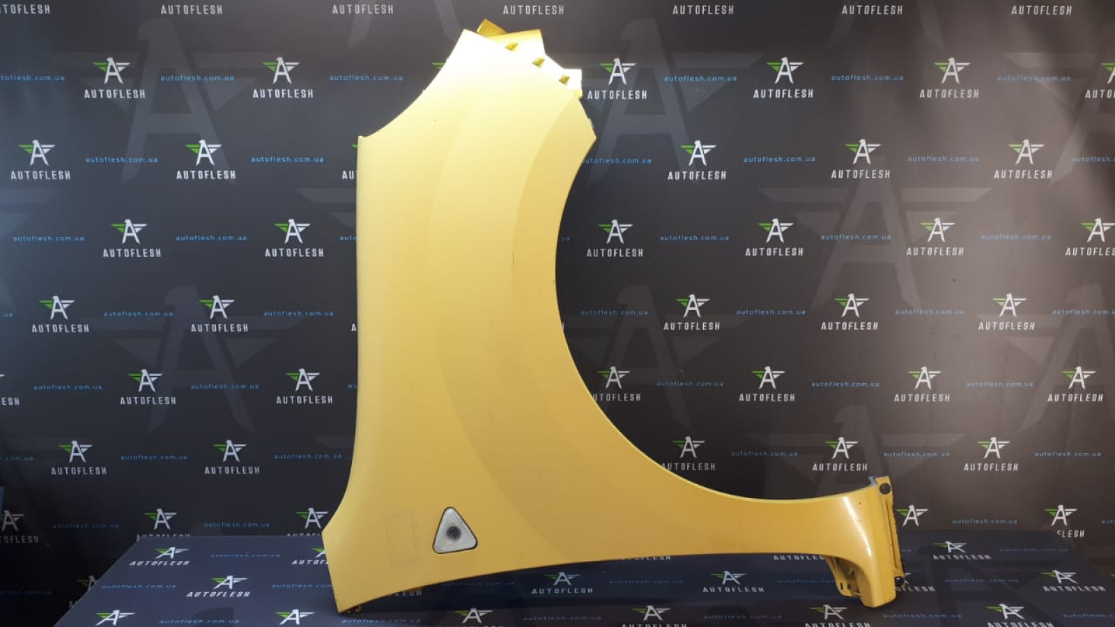 Б/у крыло переднее правое 8200378539 для Renault Kangoo II Б/у крыло переднее правое 8200378539 для Renault Kangoo II