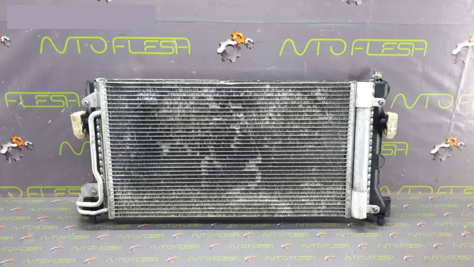 Б/у радиатор кондиционера 6R0820411D для Audi/ Seat/ Skoda/ Volkswagen