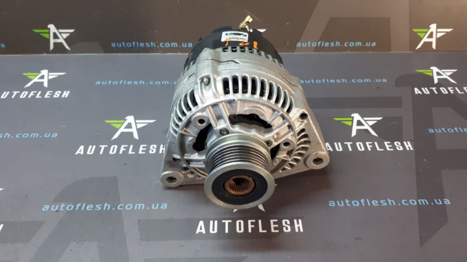 Б/у генератор 0123320041, A0101540802 для Mercedes C-Class/ E-Class/ G-Class/ Sprinter