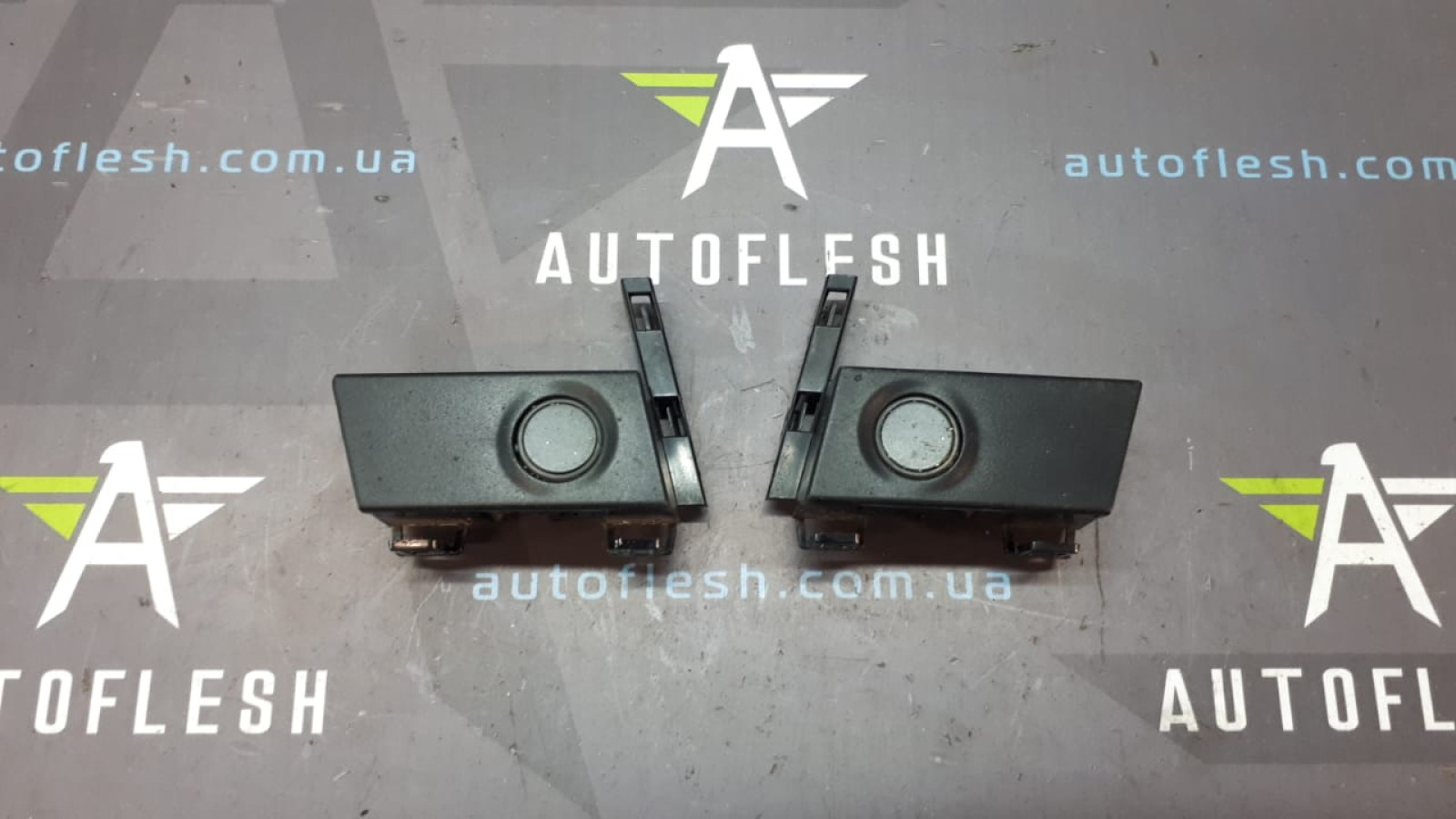 Б/у датчик парковки/ парктроник 284520032R, 284520031R для Renault Scenic III