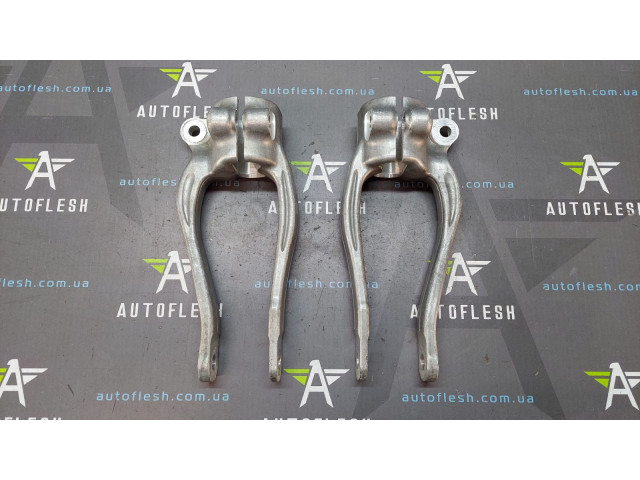 Б/у крепление амортизатора 31126861200, 31126861199 для BMW 5/ 6/ 7
