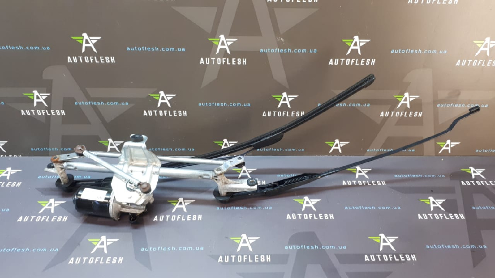 Б/у трапеция дворников в сборе 93196313, 91498232 для Opel Combo/ Corsa/ Tigra Twintop