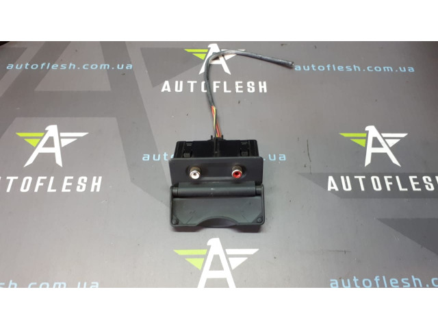 Б/у разъем AUX/ модуль AUX 280230001R для Renault Clio III/ Megane III