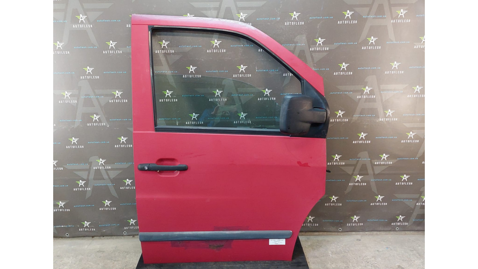 Б/у дверь передняя правая A6387201105 для Mercedes Vito