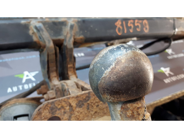 Б/у фаркоп 511608803R для Dacia Duster/ Renault Duster Б/у фаркоп 511608803R для Dacia Duster/ Renault Duster