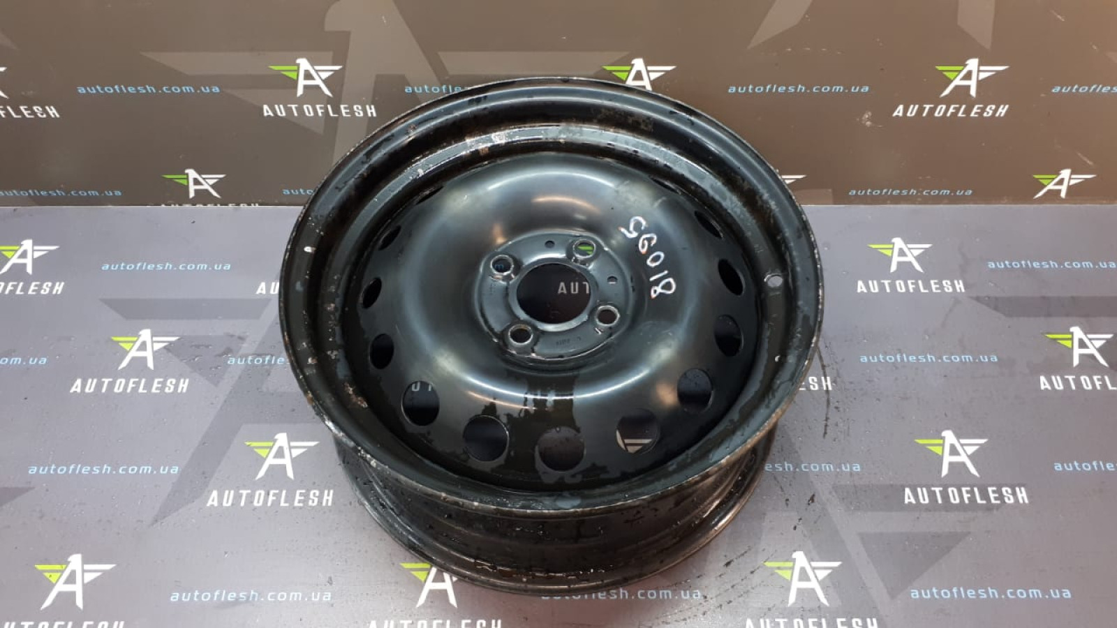 Б/у диск стальной R15, 403008562R, 6Jx15, 4x100 для Renault Zoe Б/у диск стальной R15, 403008562R, 6Jx15, 4x100 для Renault Zoe