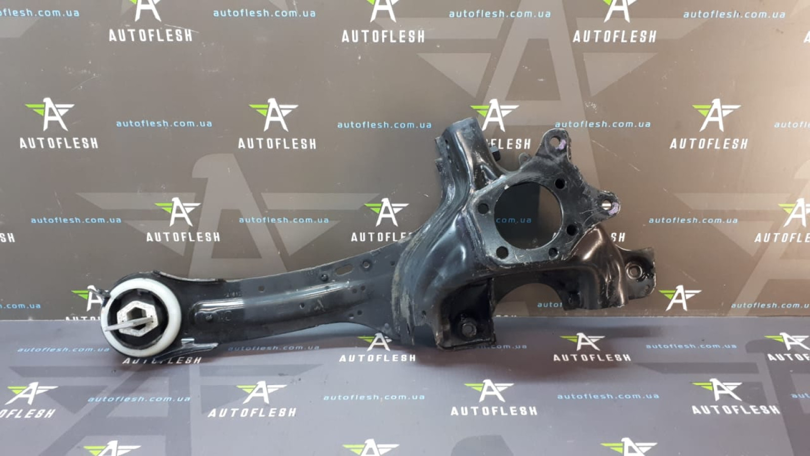 Б/у рычаг задний в сборе 31406305, 31406337 для Volvo S60 II/ V60 Б/у рычаг задний в сборе 31406305, 31406337 для Volvo S60 II/ V60