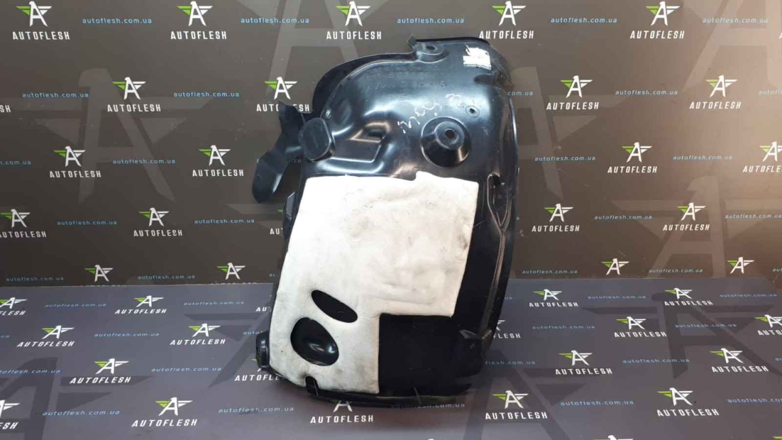 Б/у подкрылок передний левый 638453816R для Renault Megane III