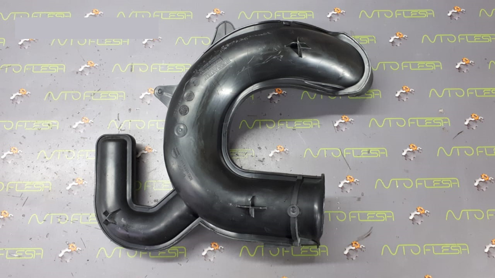 Б/у патрубок/ резонатор воздушного фильтра 8200923128 для Renault Fluence/ Megane III/ Scenic III