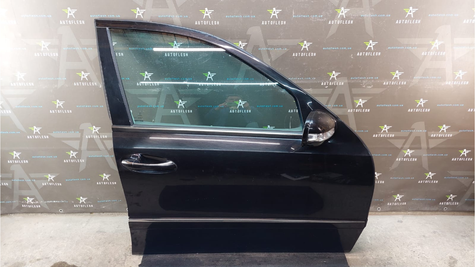 Б/у дверь передняя правая A2117201405, код краски: 197U для Mercedes E-Class