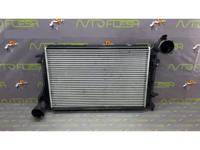 Б/у радиатор интеркуллера 1K0145803H для Audi/ Seat/ Skoda/ Volkswagen