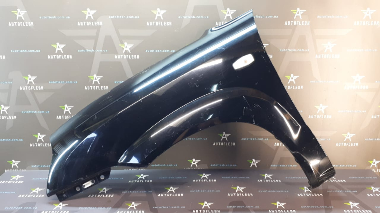 Б/у крыло переднее левое 663112E120 для Hyundai	Tucson