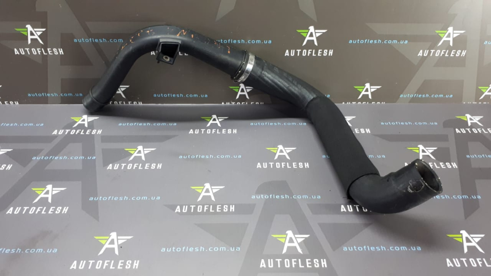 Б/у патрубок интеркулера 8200632968/ 8200489204, 2.0 Turbo для Renault Laguna III