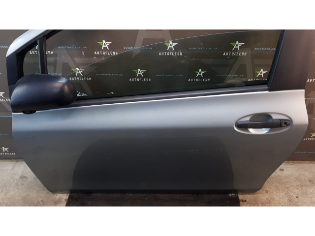 Б/у дверь передняя левая 67112-52120 для Toyota Yaris II Б/у дверь передняя левая 67112-52120 для Toyota Yaris II