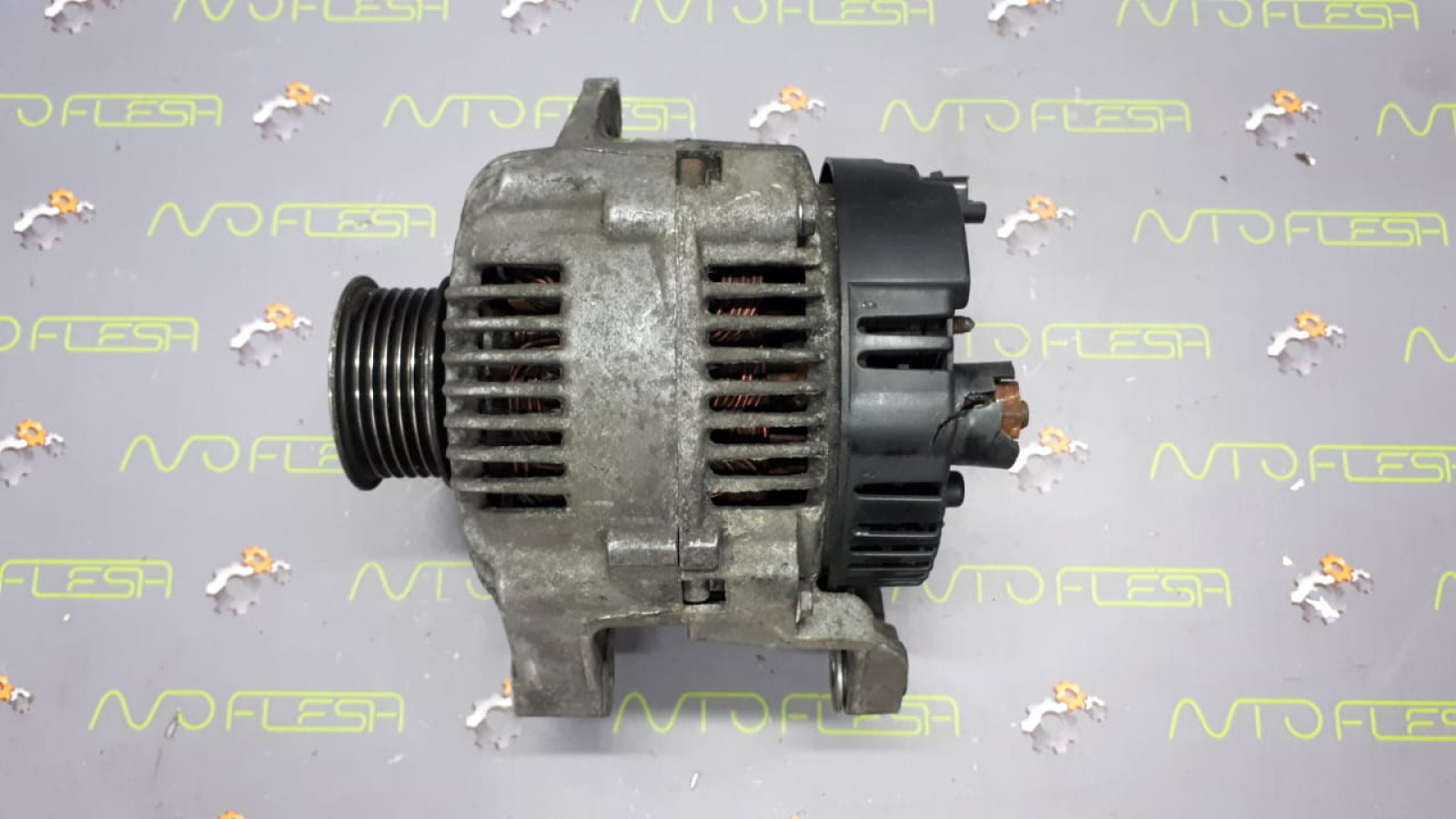 Б/у генератор 7700105539 110A для Renault Clio II/ Kangoo