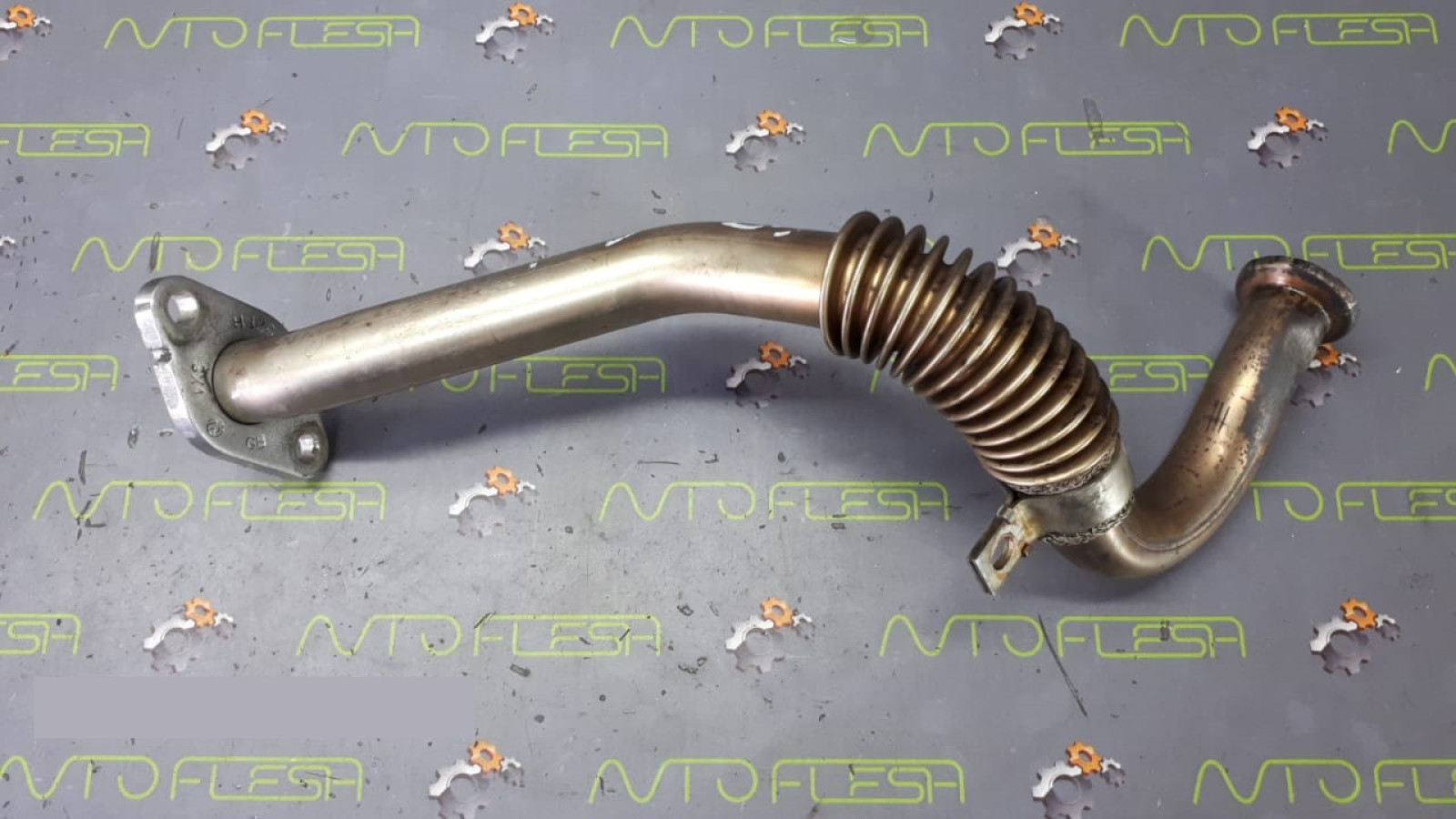 Б/у патрубок EGR/ трубка EGR 070131521H, 2.5 TDI для Volkswagen T5 Б/у патрубок EGR/ трубка EGR 070131521H, 2.5 TDI для Volkswagen T5